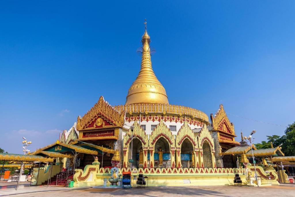Gemsy Hotel Yangon Bagian luar foto
