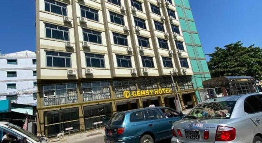 Gemsy Hotel Yangon Bagian luar foto