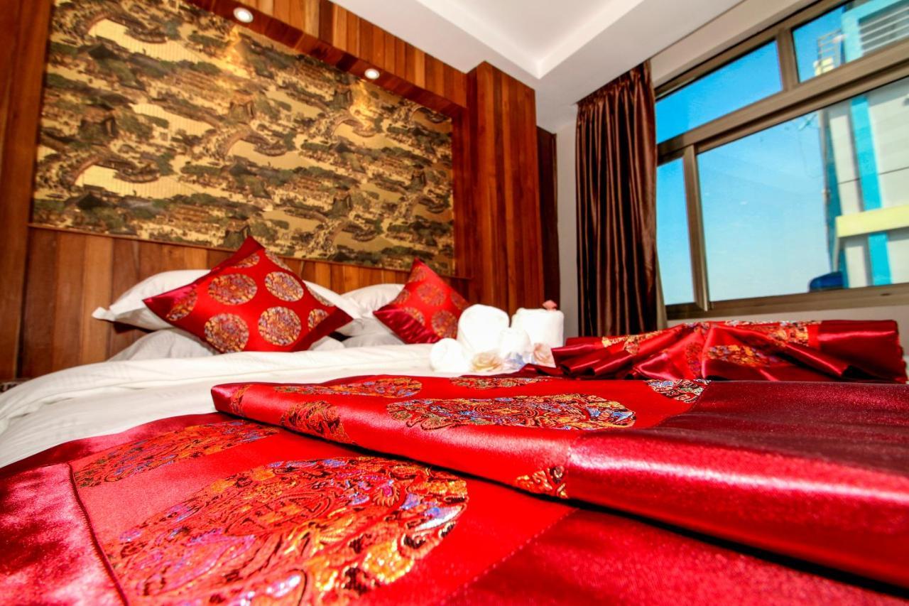 Gemsy Hotel Yangon Bagian luar foto