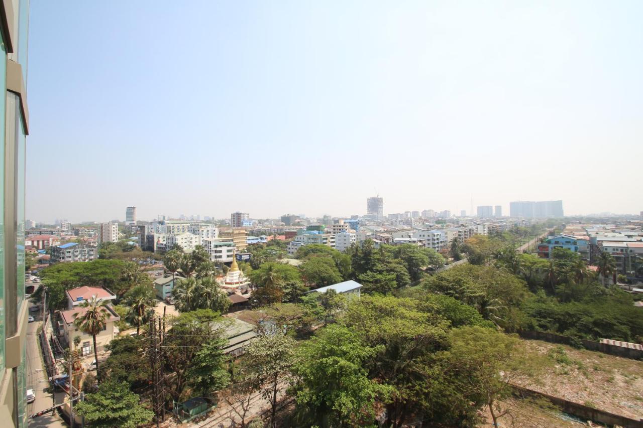 Gemsy Hotel Yangon Bagian luar foto