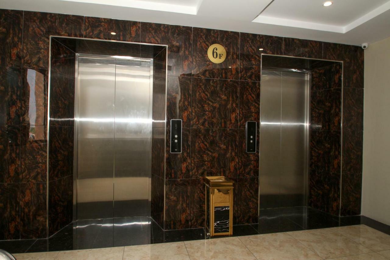 Gemsy Hotel Yangon Bagian luar foto