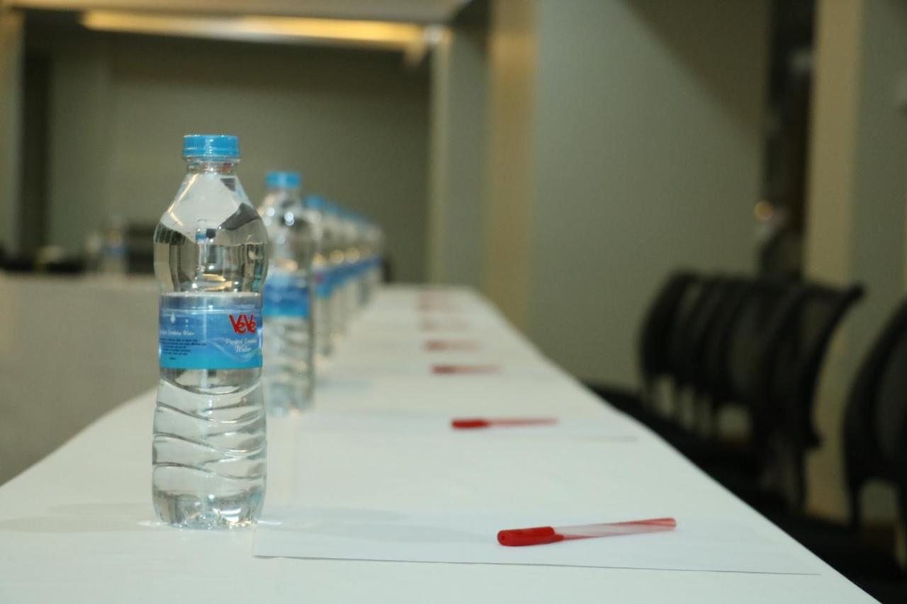 Gemsy Hotel Yangon Bagian luar foto